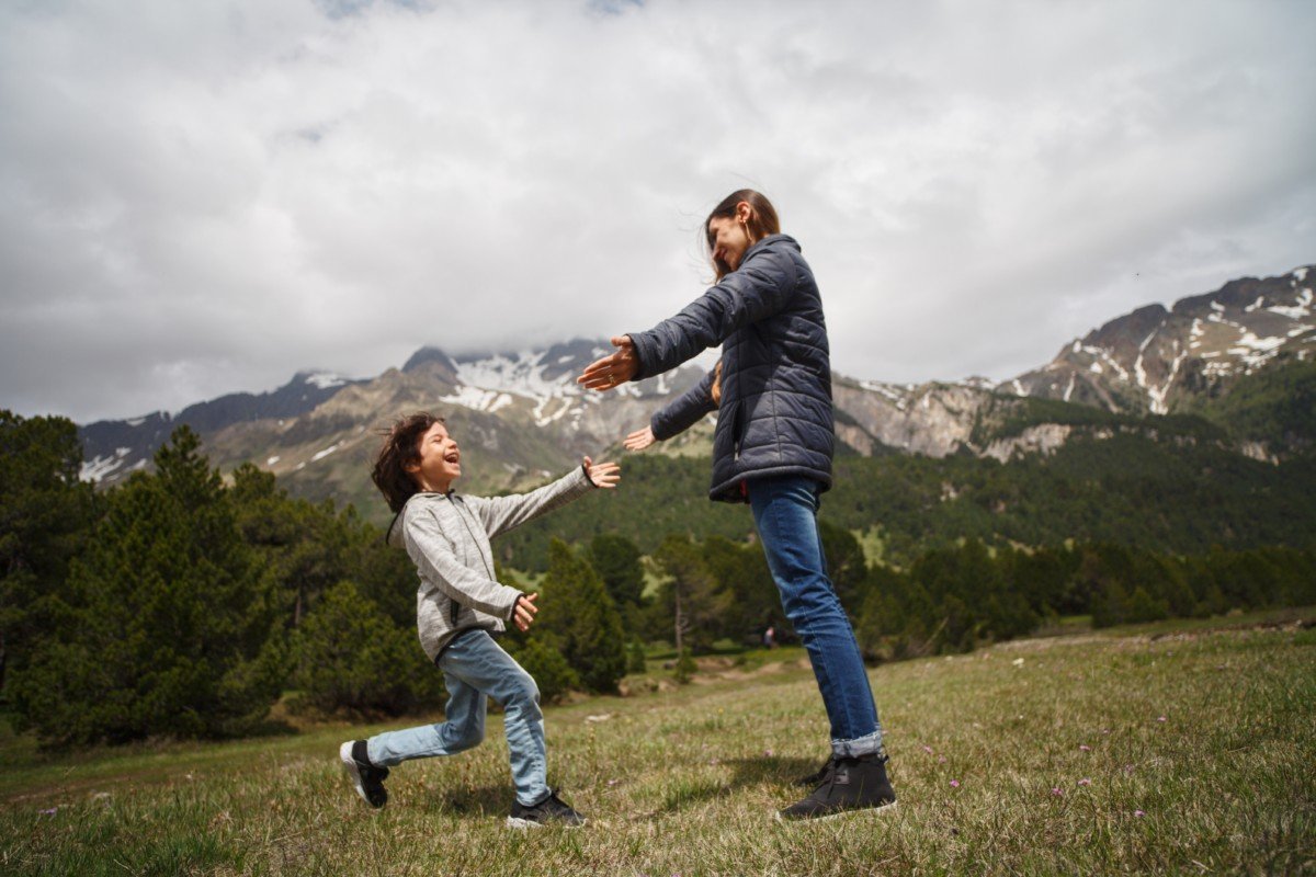 Single Mom Tip: 3 Ways to Bond With Your Kids