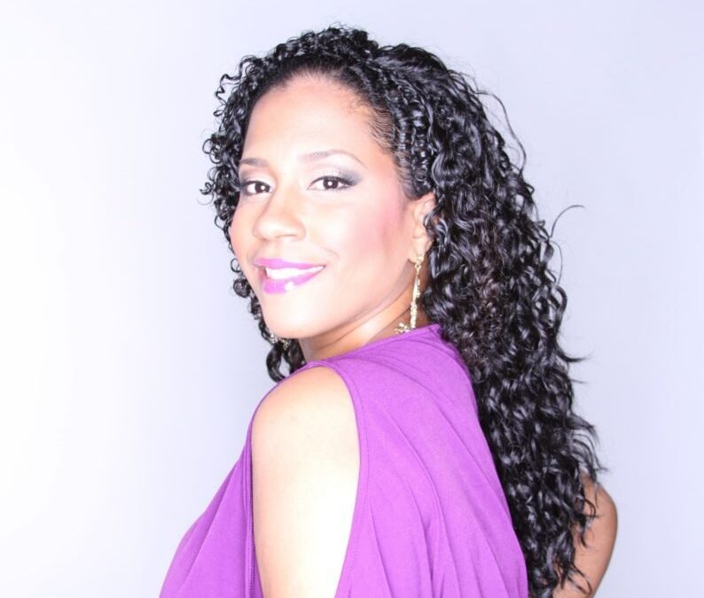 interview with Mahisha Dellinger of Curls about being a successful single mom when before she started her business.